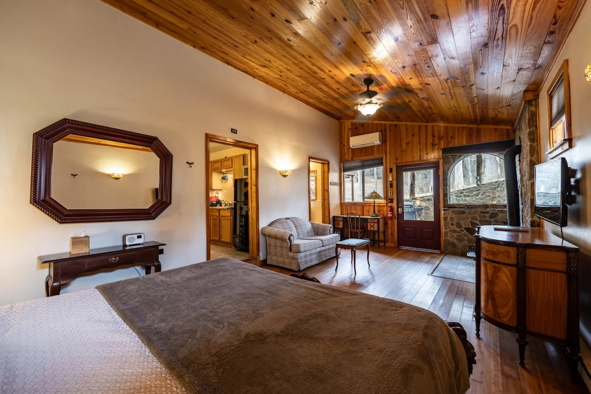 Bali Suite - Image 2