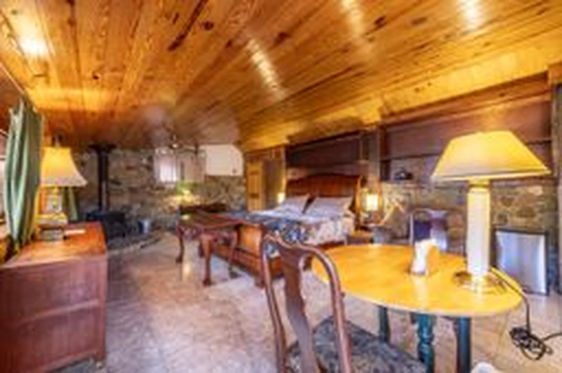 Castle Suite - Image 3