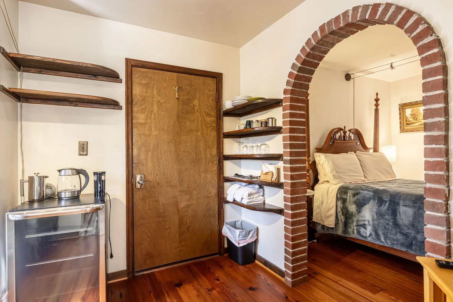 Royal Suite - Image 2