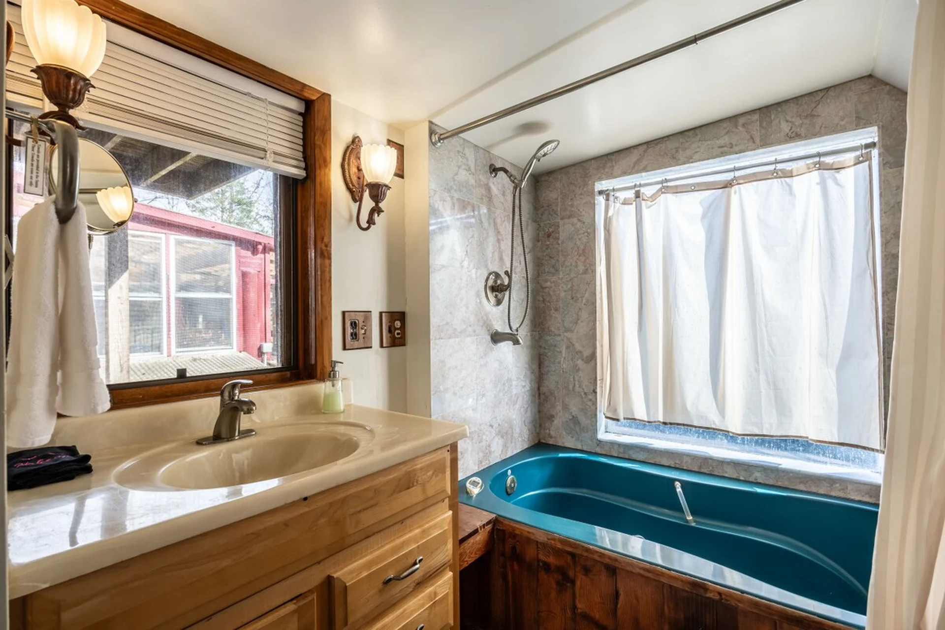 Royal Suite - Image 8