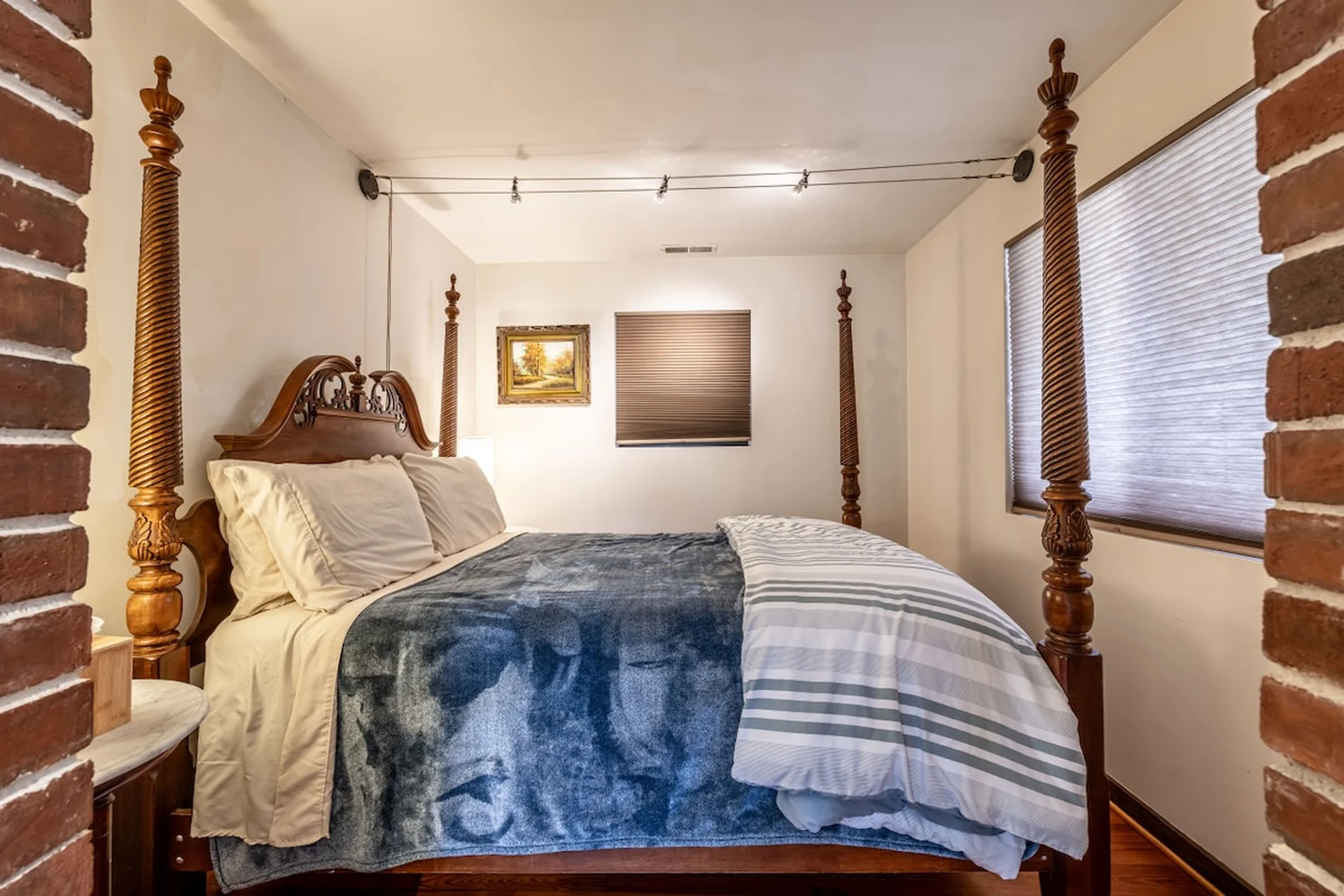 Royal Suite - Image 4