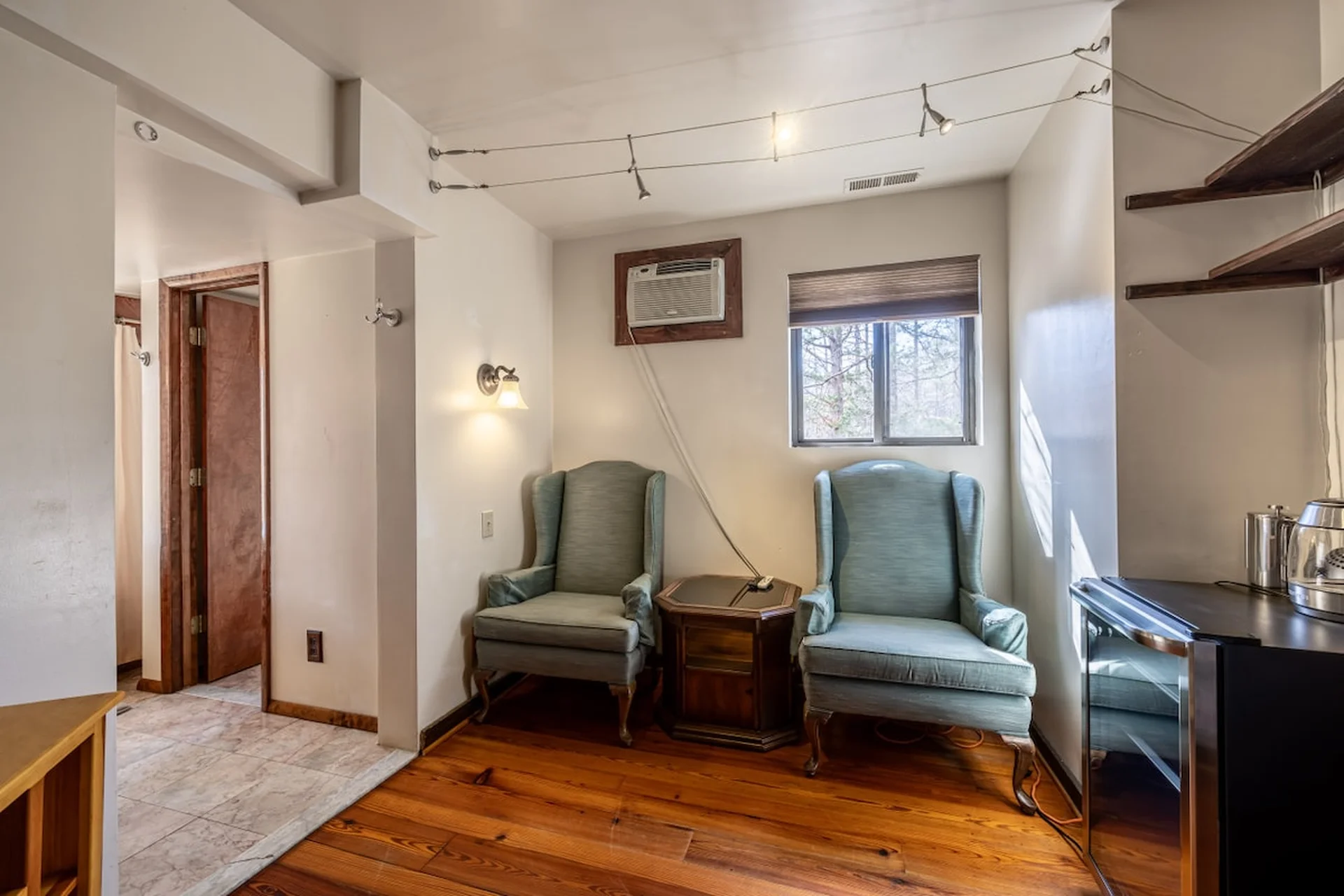 Royal Suite - Image 6