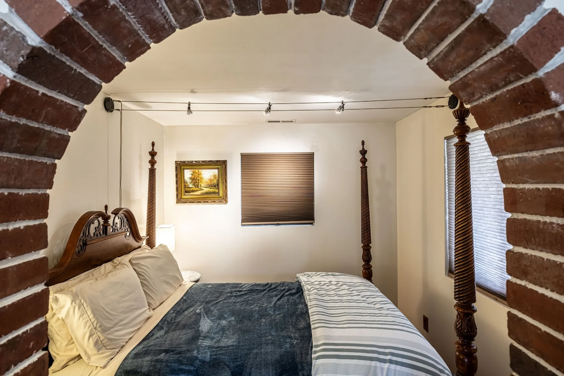 Royal Suite - Image 3