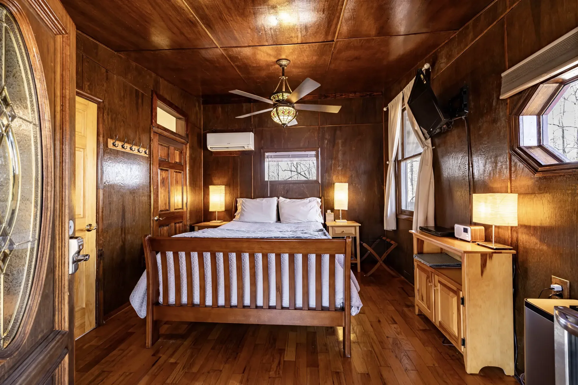 Tree House - Image 9