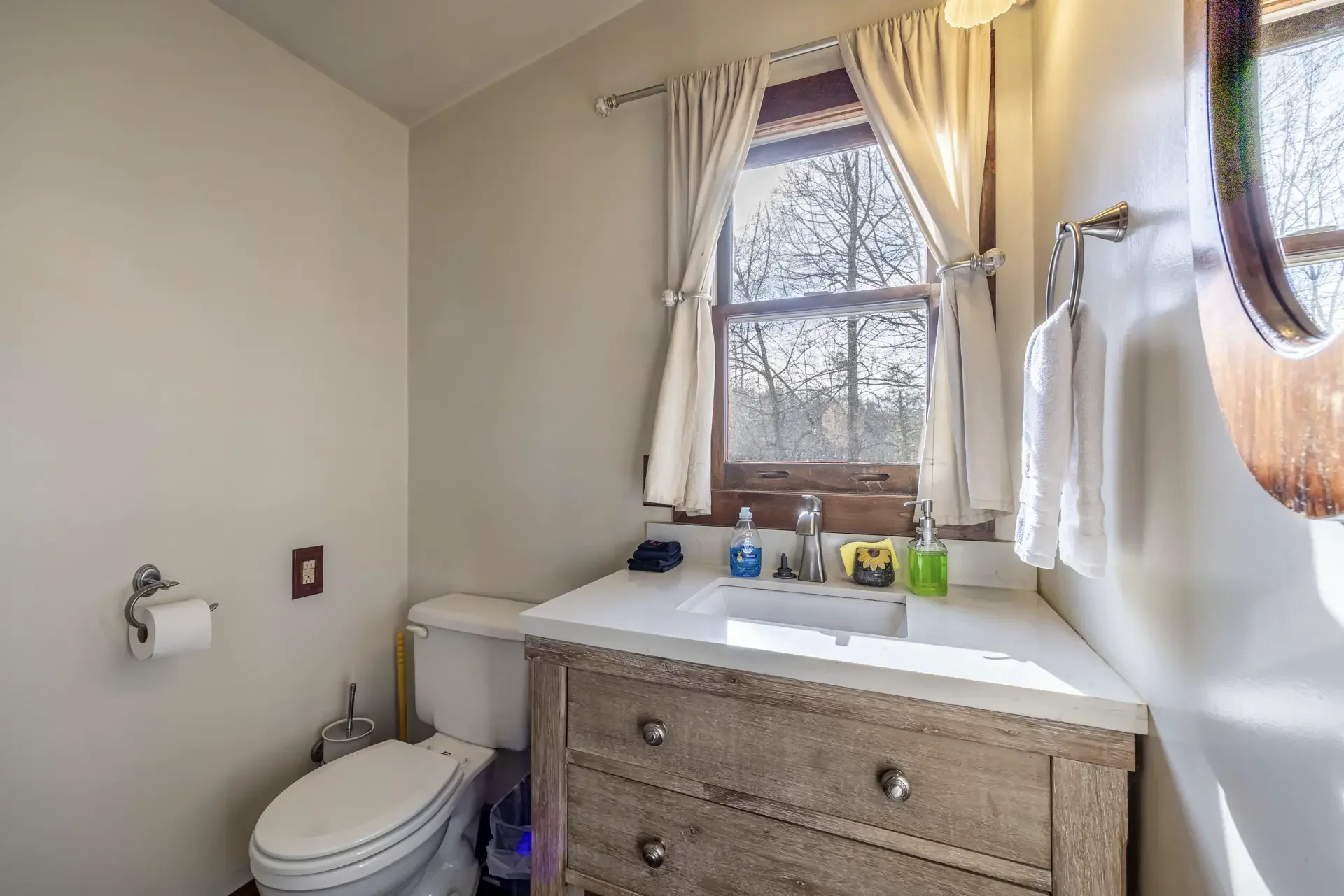 Tree House - Image 14