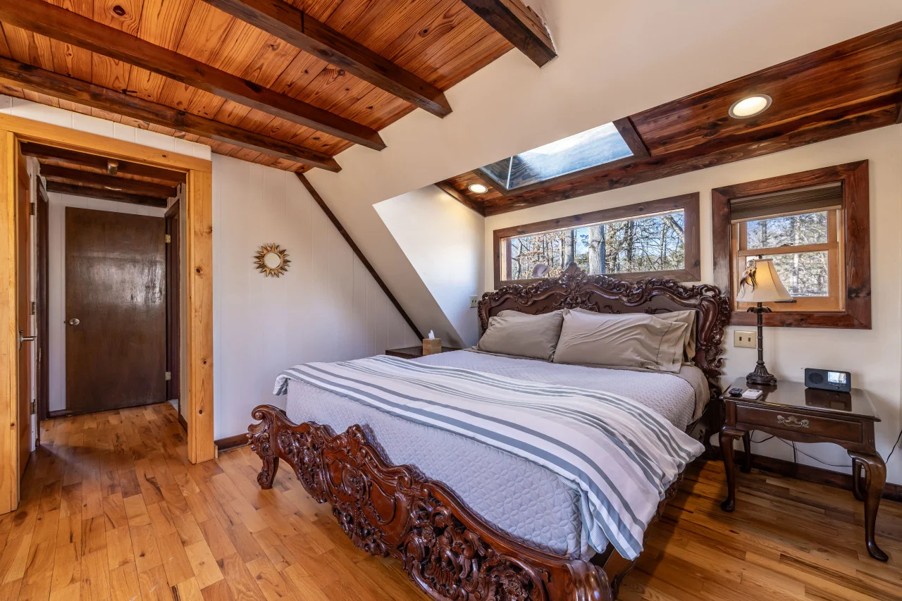 White Lotus Suite guest suite at White Lotus Eco Spa Retreat, Stanardsville, VA — photo 2 of 46