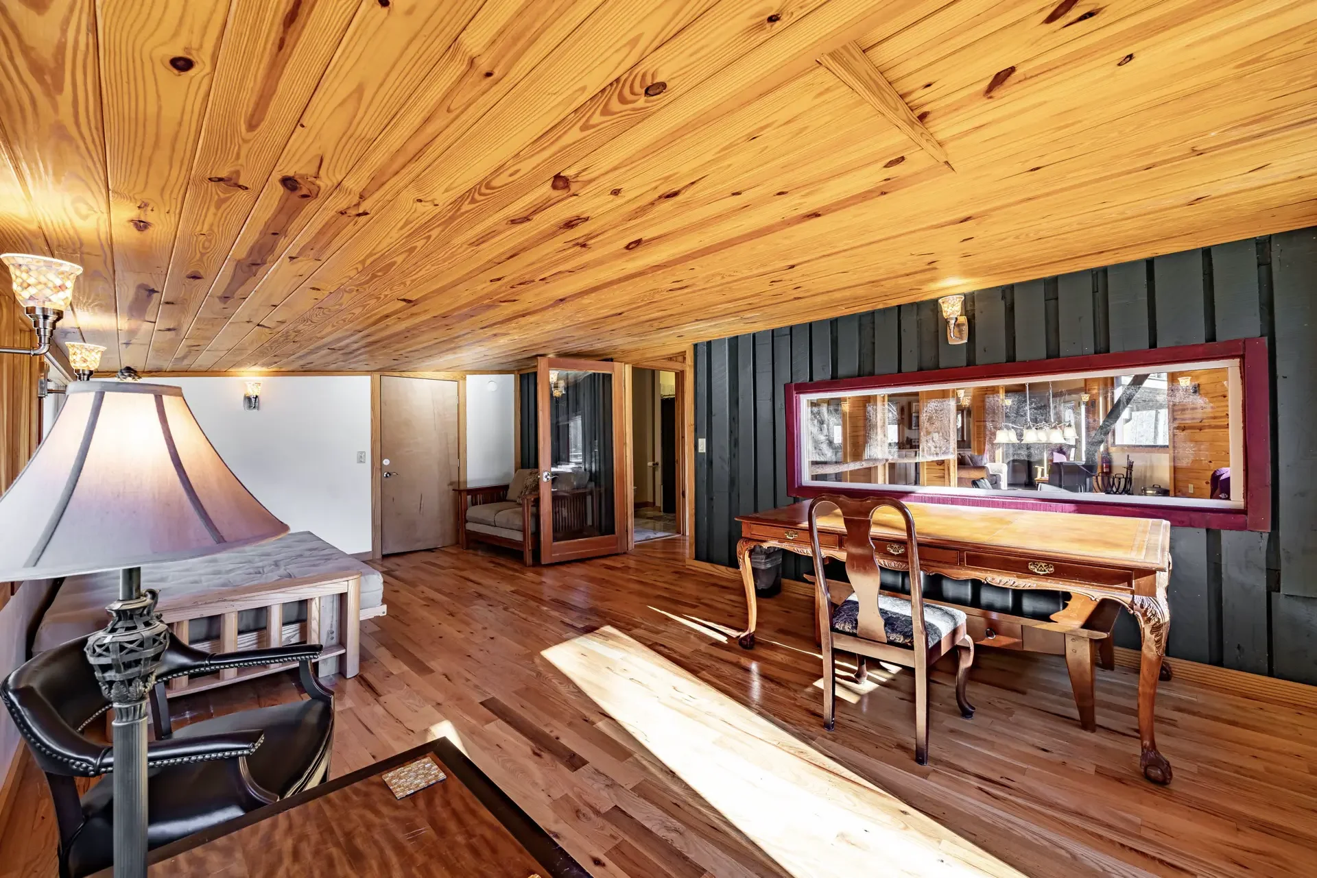 Zen River Retreat - Image 14