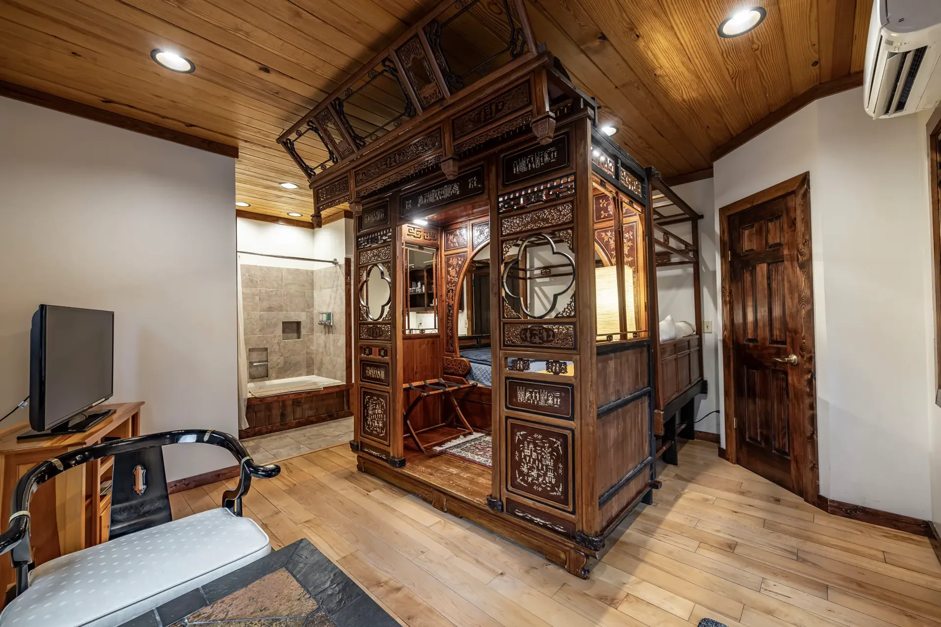 Zen Suite - Image 8