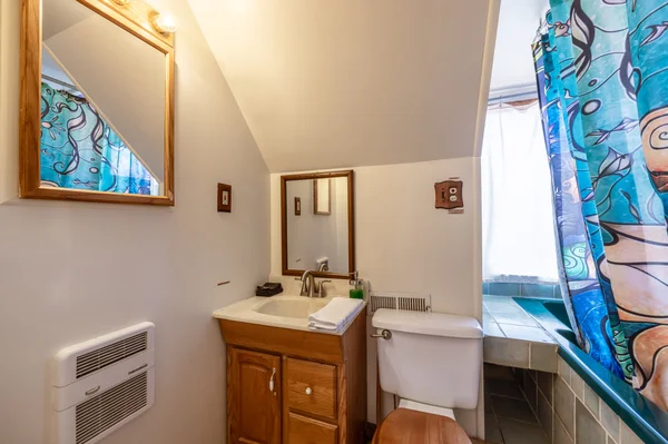 Balcony Suite apartment at White Lotus Eco Spa Retreat, Stanardsville, VA — photo 7 of 41