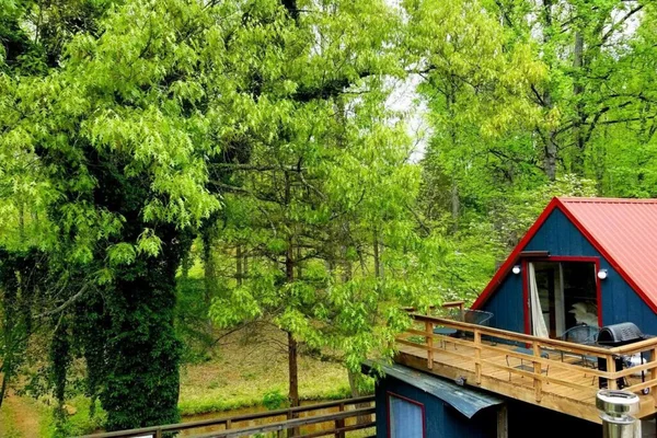 Balcony Suite apartment at White Lotus Eco Spa Retreat, Stanardsville, VA — photo 14 of 41