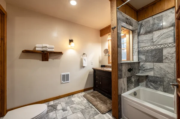 Cascina Rococo guest suite at White Lotus Eco Spa Retreat, Stanardsville, VA — photo 10 of 40