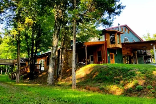 Crow’s Nest barn at White Lotus Eco Spa Retreat, Stanardsville, VA — photo 16 of 33