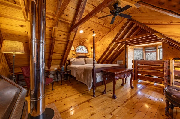 Log Cabin on the River cabin at White Lotus Eco Spa Retreat, Stanardsville, VA — photo 14 of 30