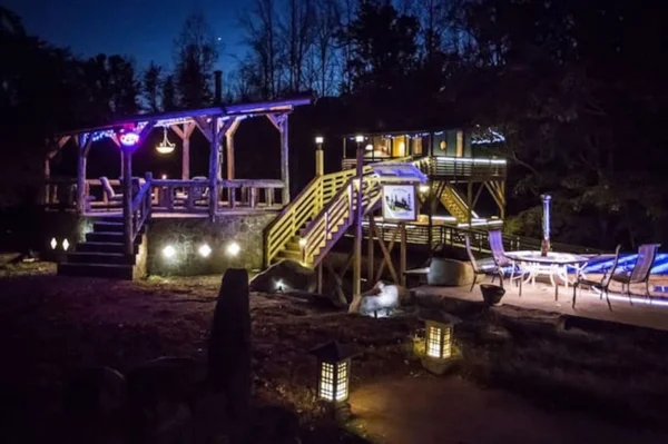 Tree House treehouse at White Lotus Eco Spa Retreat, Stanardsville, VA