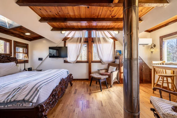 White Lotus Suite guest suite at White Lotus Eco Spa Retreat, Stanardsville, VA