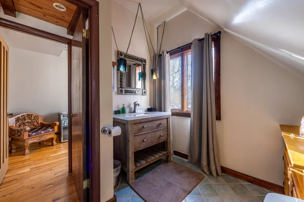 White Lotus Suite guest suite at White Lotus Eco Spa Retreat, Stanardsville, VA — photo 10 of 46