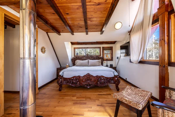 White Lotus Suite guest suite at White Lotus Eco Spa Retreat, Stanardsville, VA — photo 3 of 46